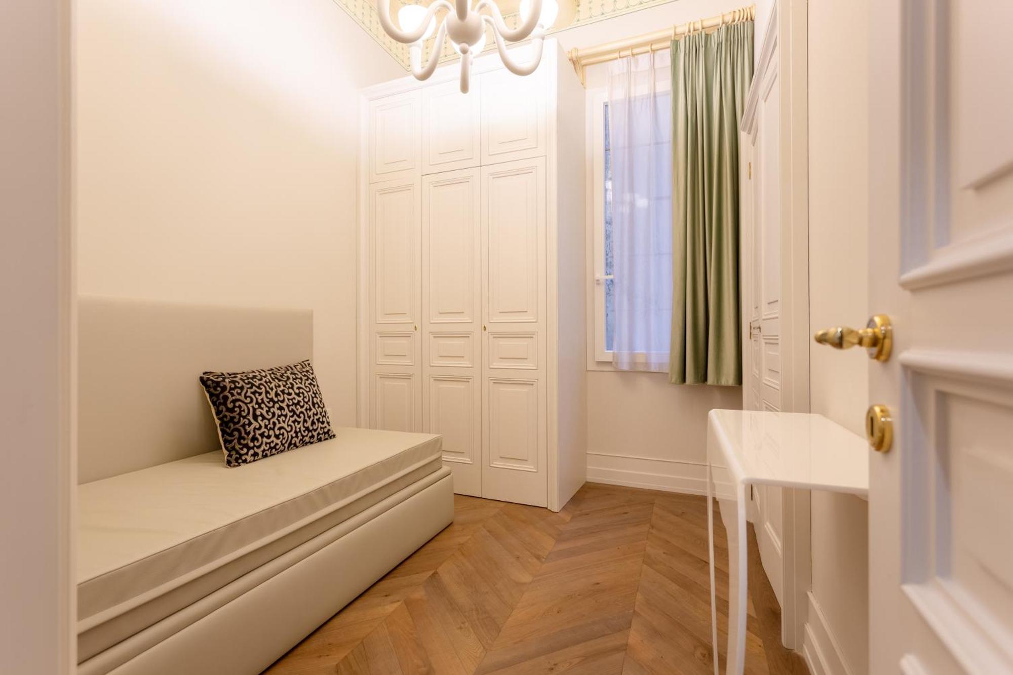 Carrozze Luxury Apartment *